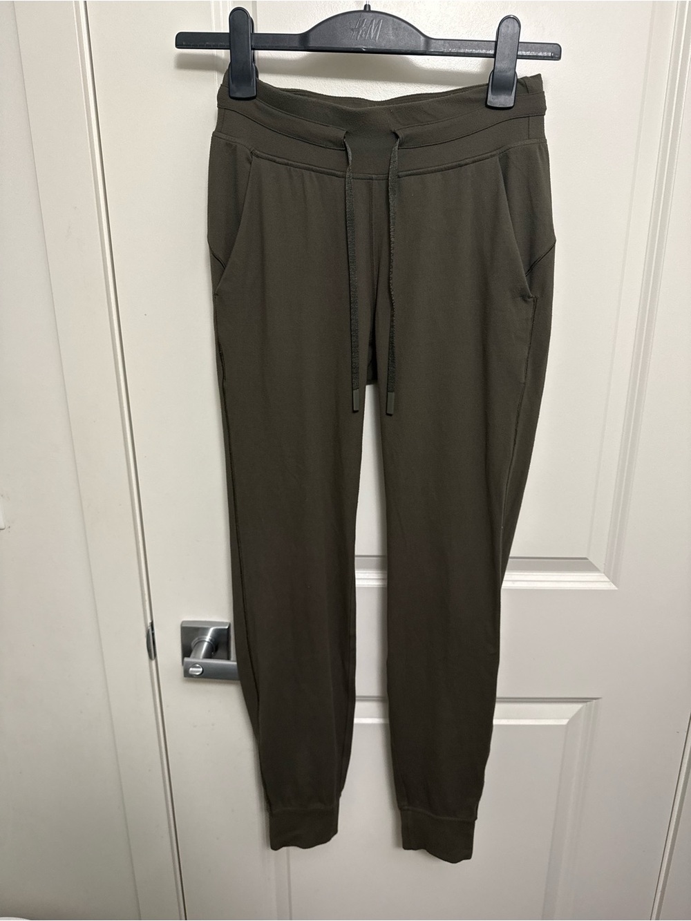 Lululemon Ready to Rulu High-Rise Jogger in size 4